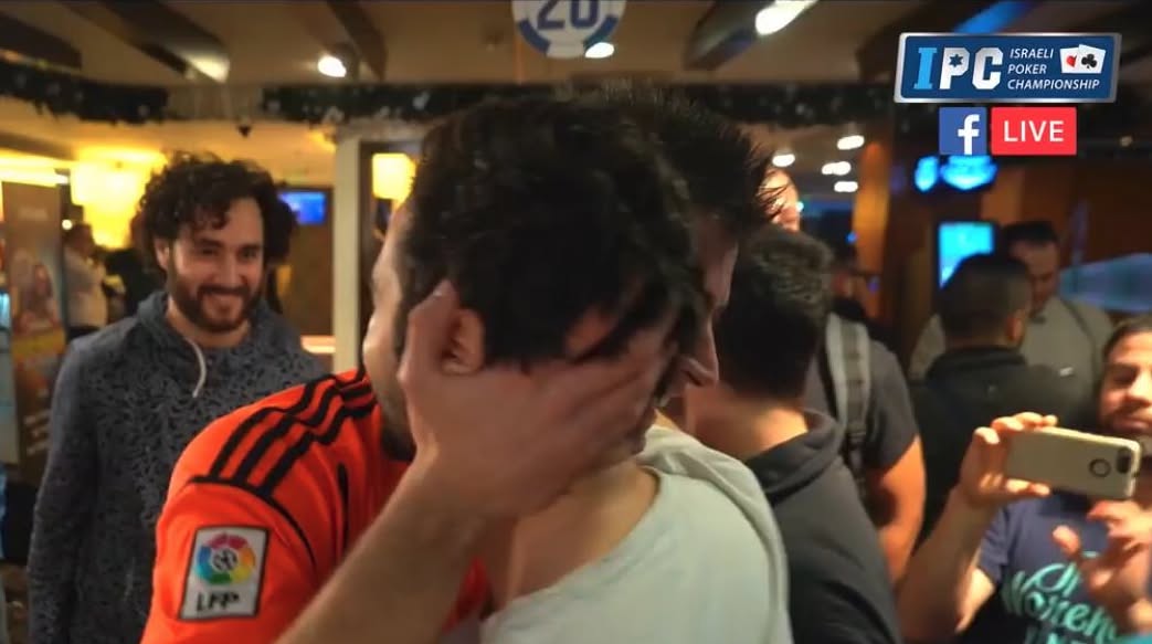 אייל אשכר רגע אחרי הזכייה השלישית באליפות ישראל